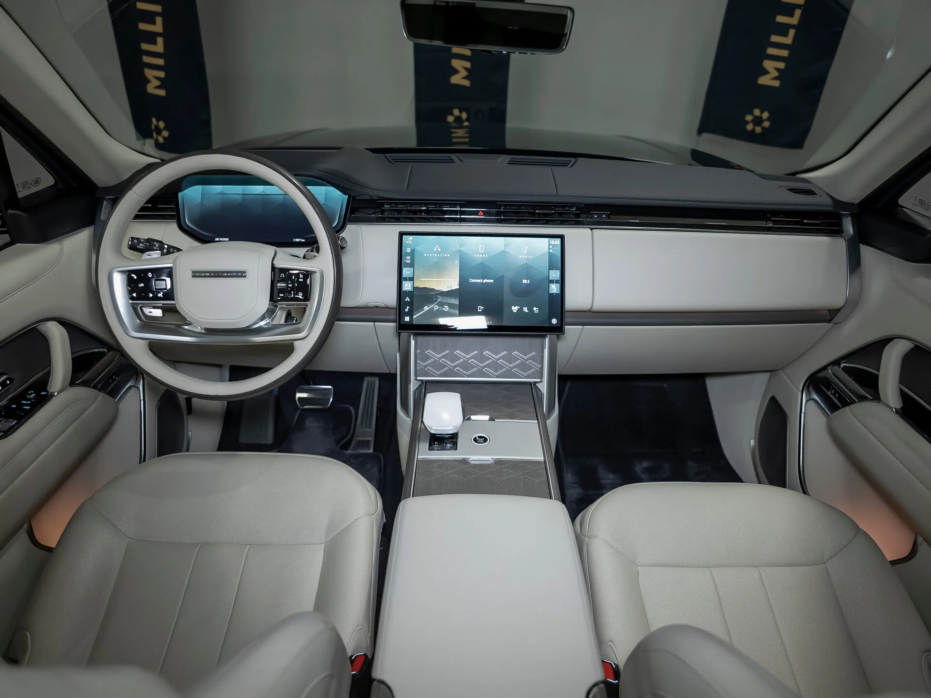 Land Rover Range Rover, V 2023 фото 8