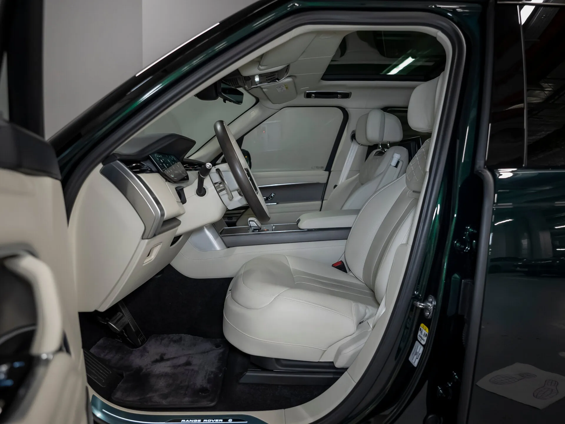 Land Rover Range Rover, V 2023 фото 10