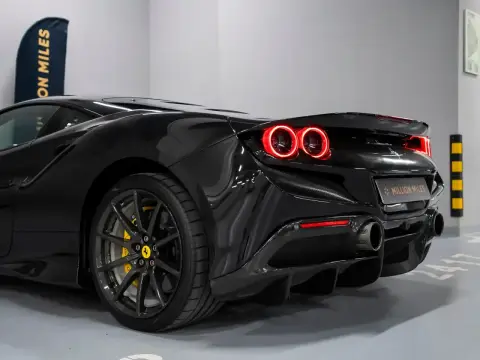 Ferrari F8 Tributo, I 2021 — миниатюра 6