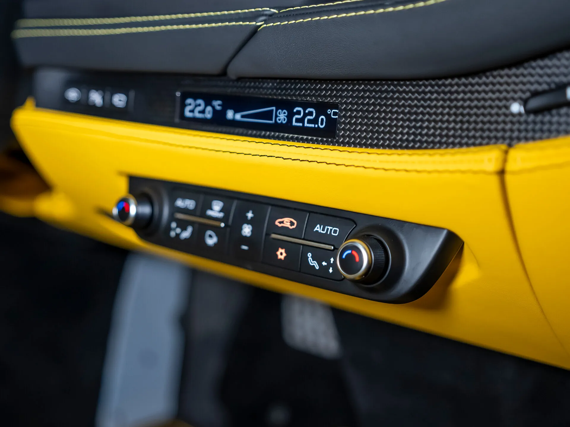 Ferrari F8 Tributo, I 2021 фото 9