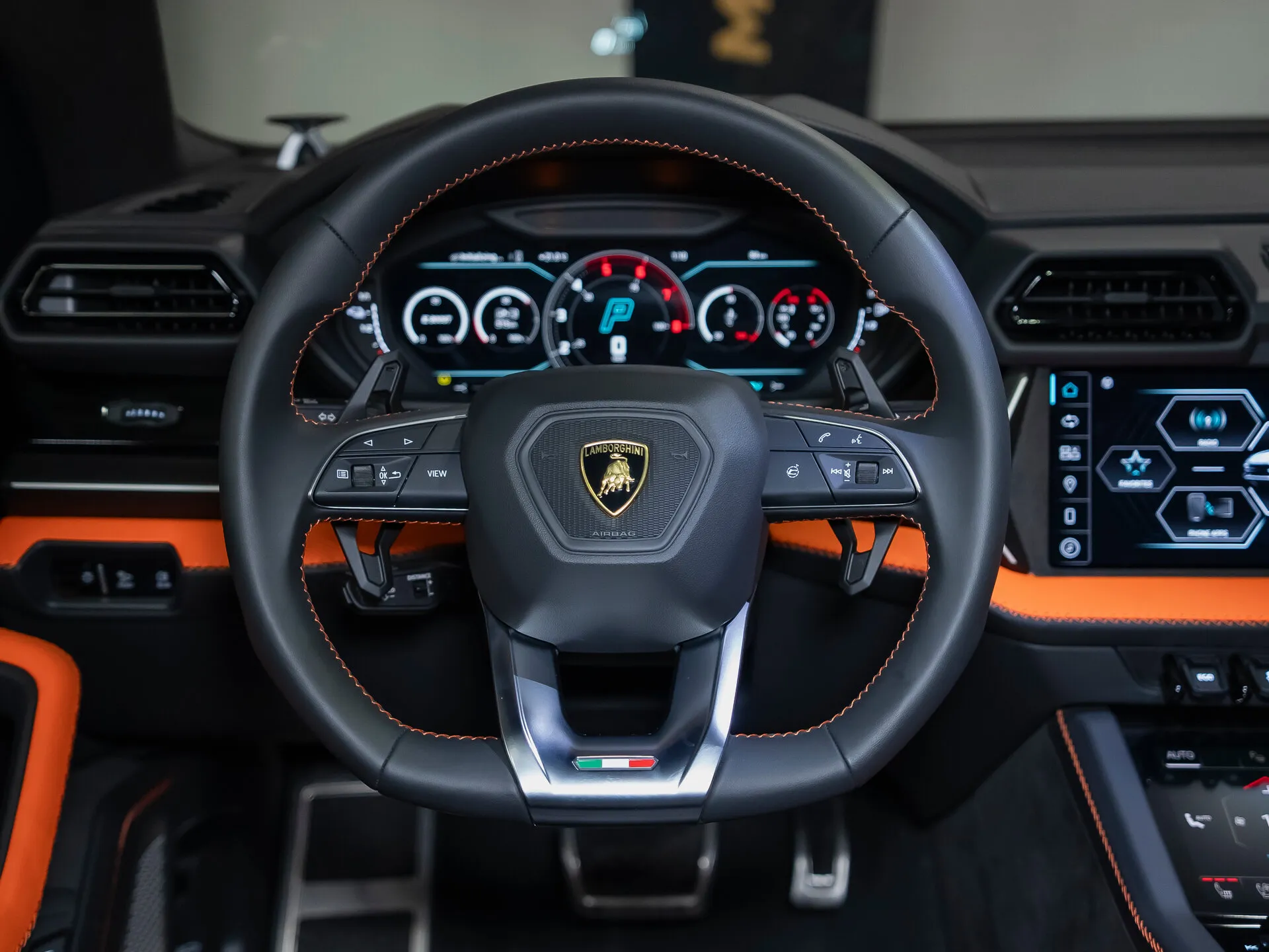 Lamborghini Urus Se, I Рестайлинг 2025