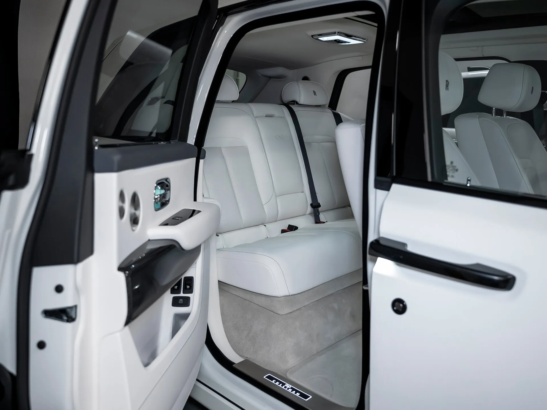 Rolls-Royce Cullinan, I Рестайлинг 2025 фото 5