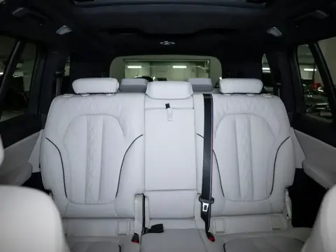 BMW X7, I (G07) Рестайлинг 2025 — миниатюра 2