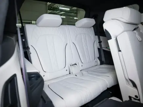 BMW X7, I (G07) Рестайлинг 2025 — миниатюра 4
