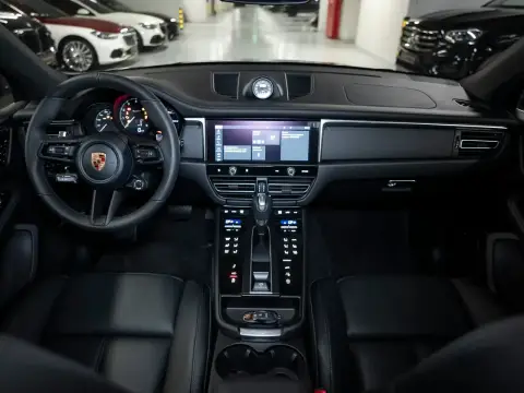 Porsche Macan, I Рестайлинг 2 2025 — миниатюра 2