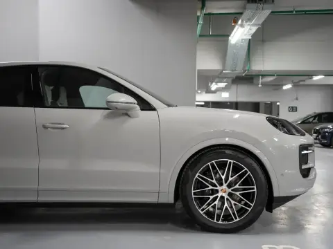 Porsche Cayenne Coupé, Iii Рестайлинг 2025 — миниатюра 9