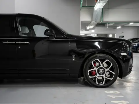 Rolls-Royce Cullinan Black Badge, I 2020 — миниатюра 2