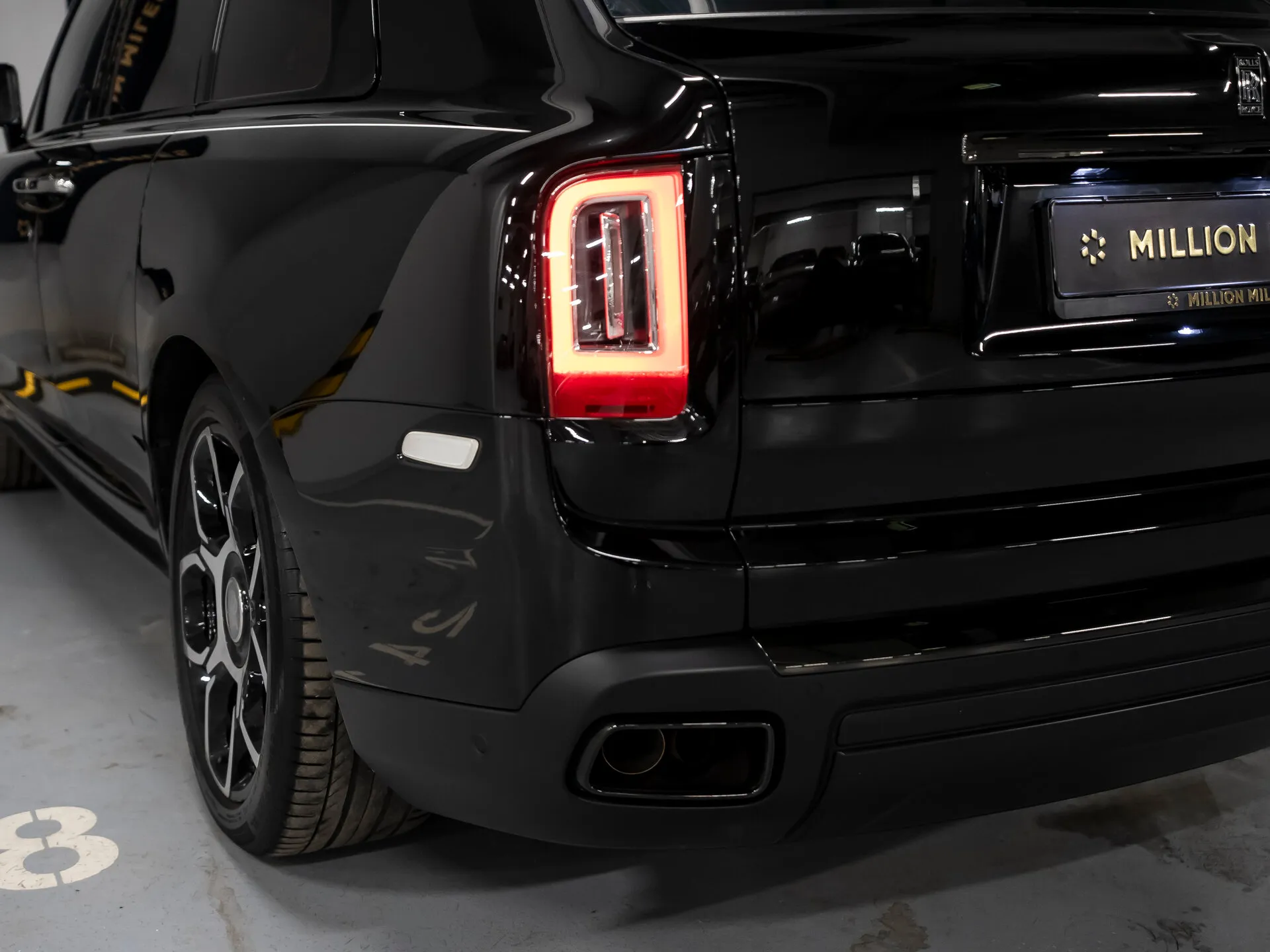 Rolls-Royce Cullinan Black Badge, I 2020 фото 9