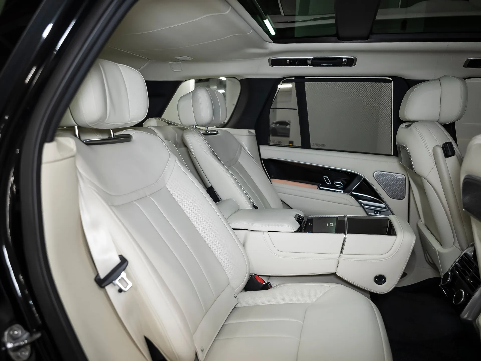 Land Rover Range Rover, V 2025 фото 2