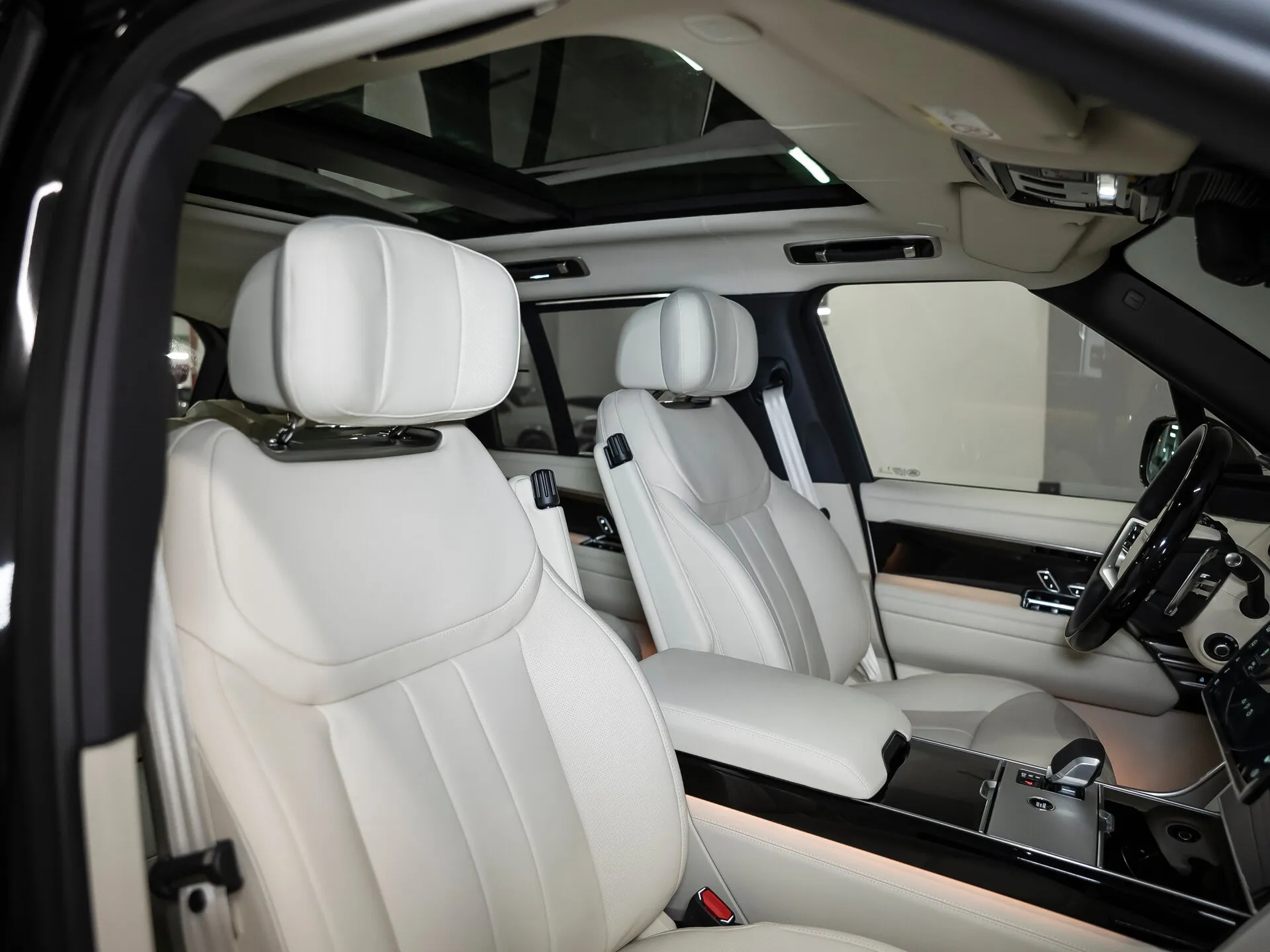 Land Rover Range Rover, V 2025 фото 8