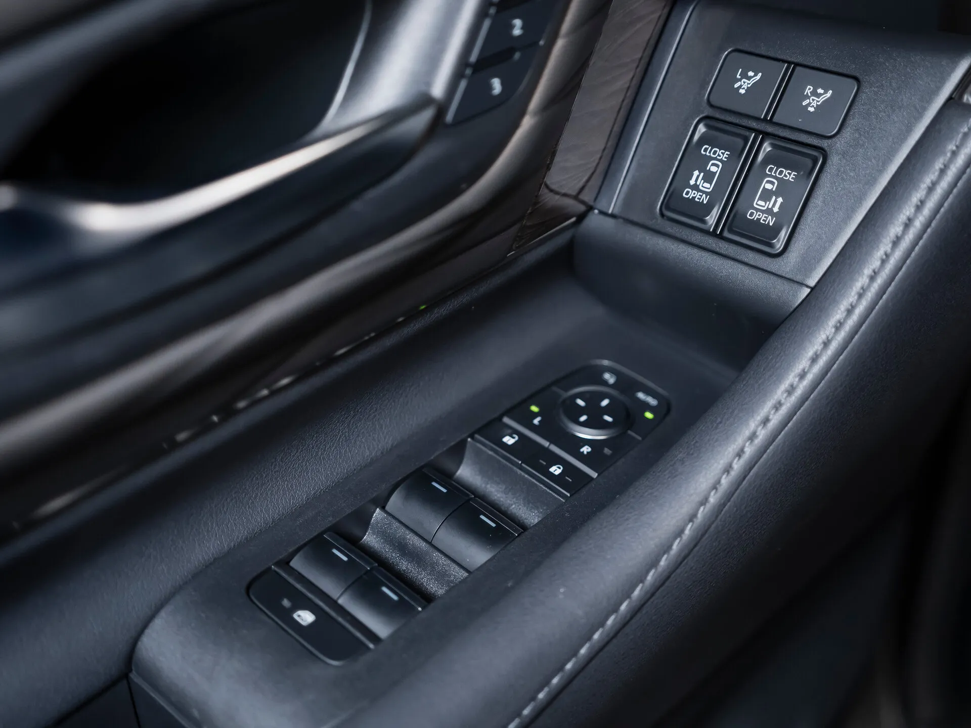 Toyota Alphard, Iv 2024 фото 6