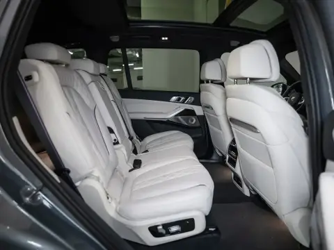 BMW X7, I (G07) Рестайлинг 2025 — миниатюра 6