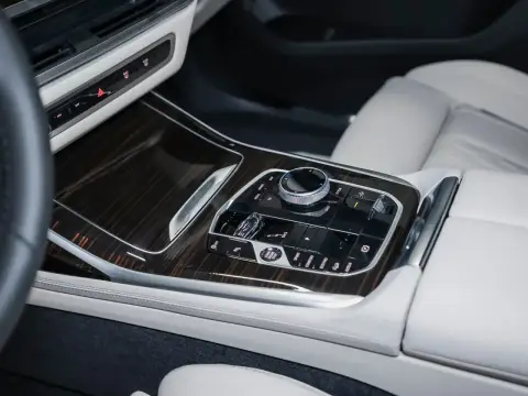 BMW X7, I (G07) Рестайлинг 2025 — миниатюра 7
