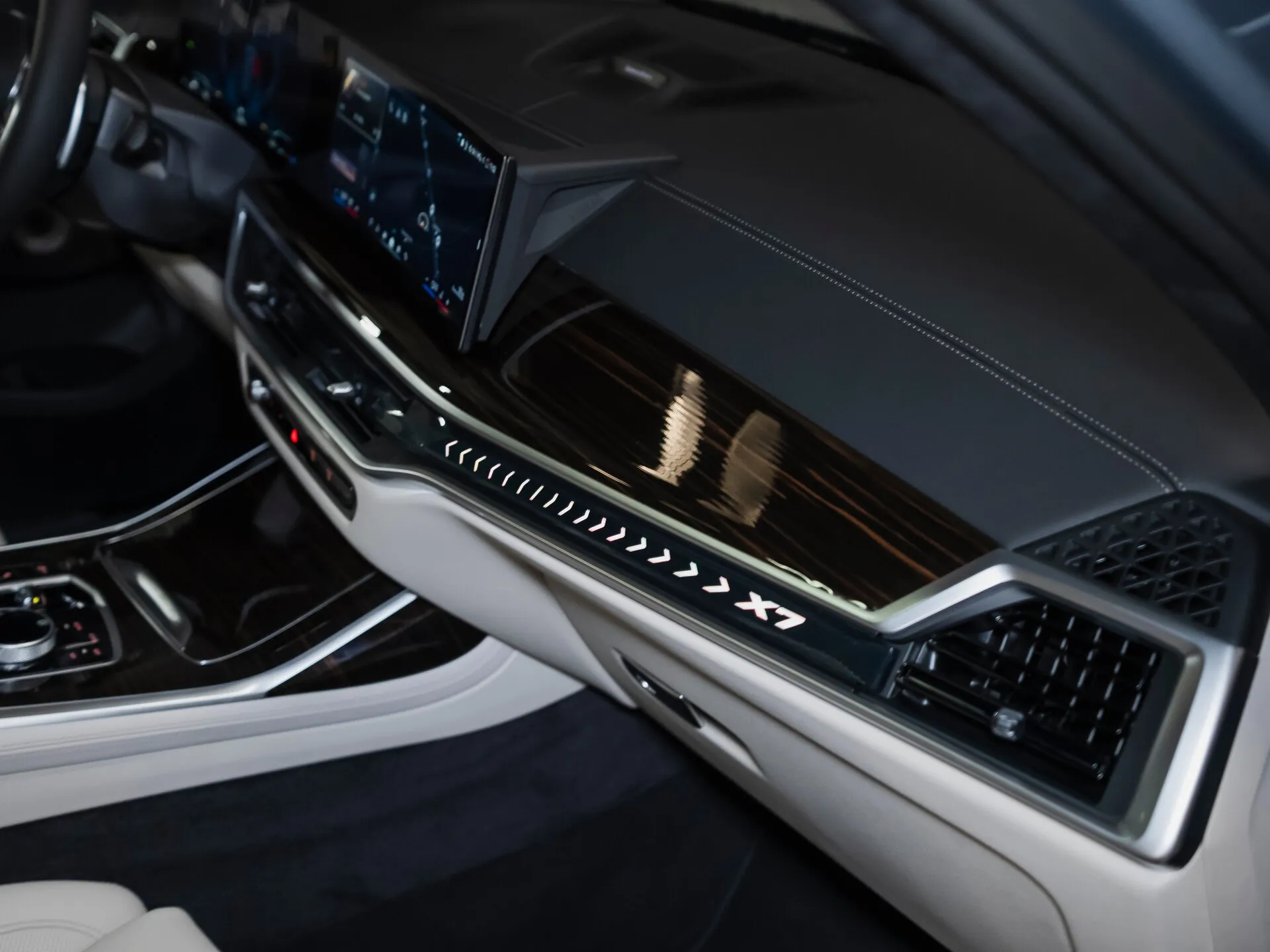 BMW X7, I (G07) Рестайлинг 2025 фото 10