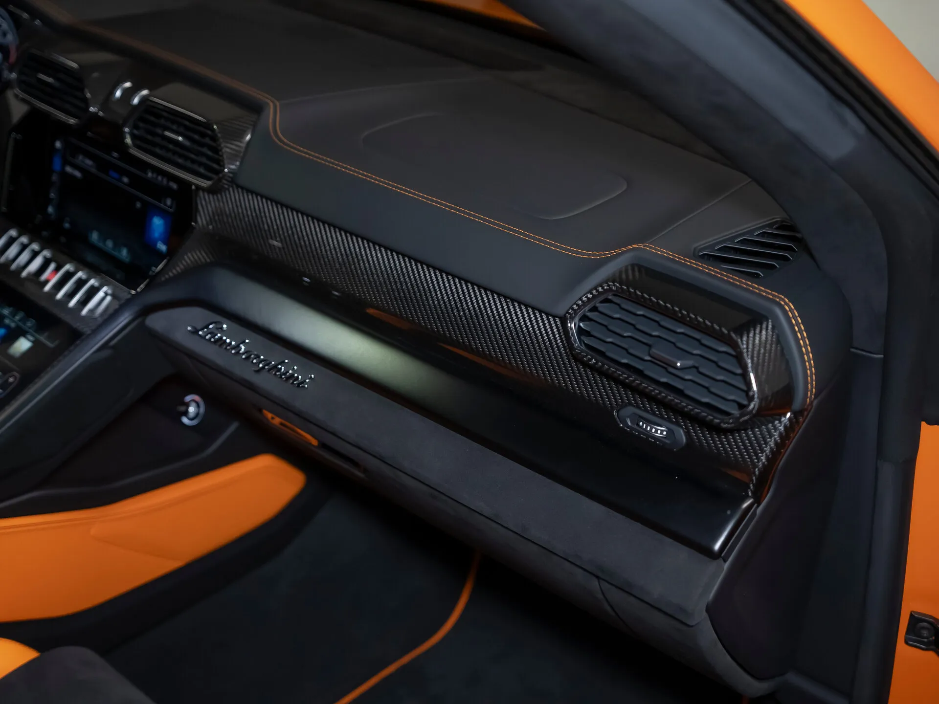Lamborghini Urus, I 2021 фото 8