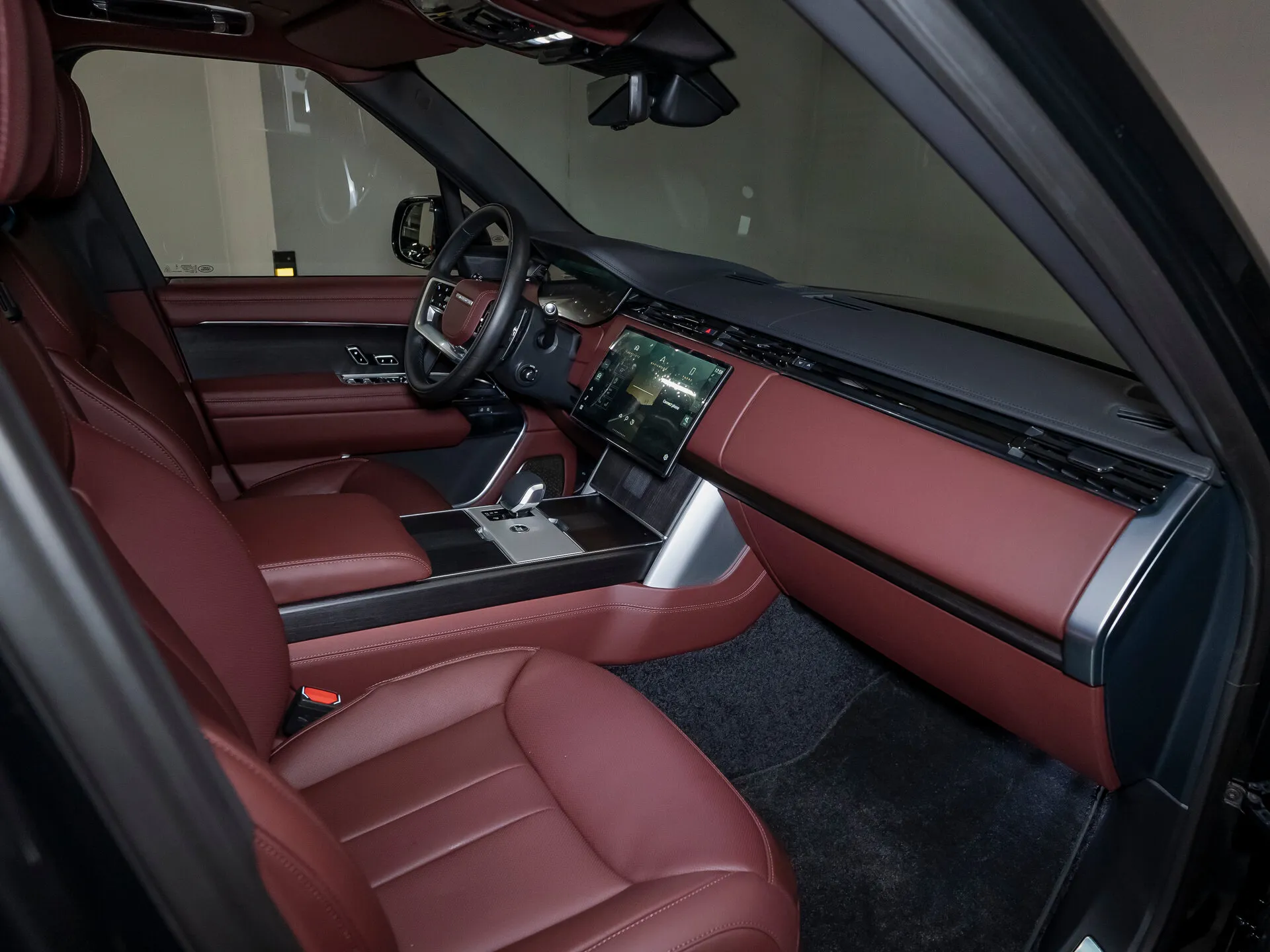 Land Rover Range Rover, V 2025 фото 3
