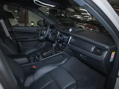Porsche Macan, I Рестайлинг 2 2025 — миниатюра 7