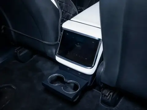 Tesla Model X, I Рестайлинг 2022 — миниатюра 4