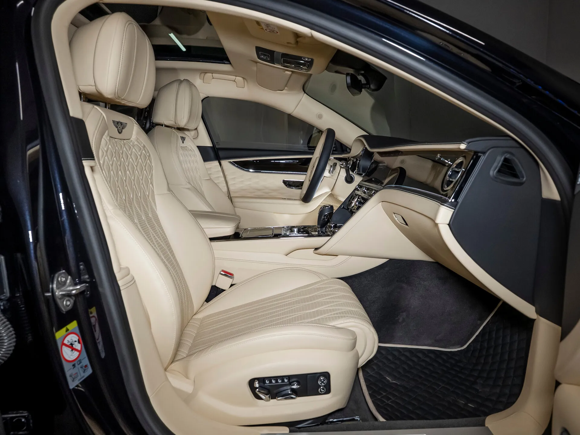 Bentley Flying Spur, Iii 2022 фото 2