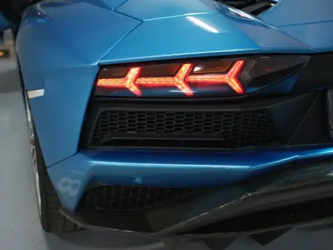 Lamborghini Aventador, I Рестайлинг 2018 — миниатюра 4