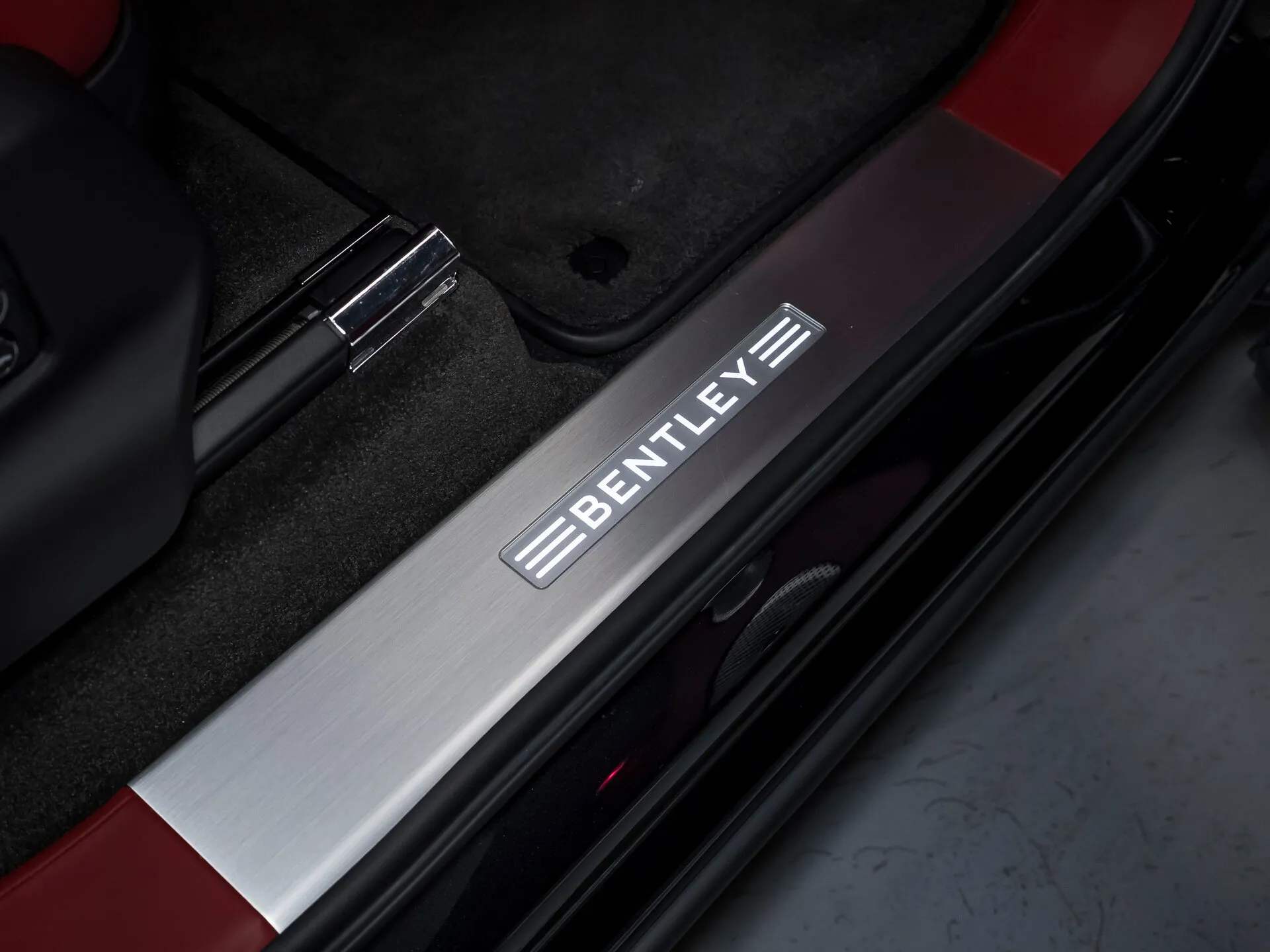 Bentley Bentayga, I Рестайлинг 2020 фото 3