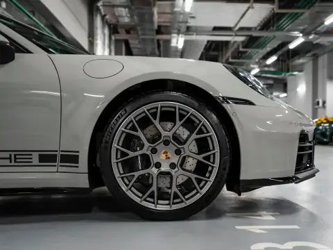 Porsche 911 Carrera, Viii (992) Рестайлинг 2026 — миниатюра 1