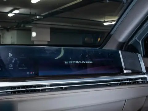 Cadillac Escalade, V Рестайлинг 2025 — миниатюра 7