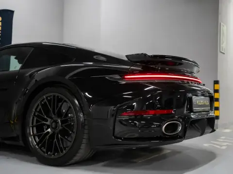 Porsche 911 Turbo S, Viii (992) Рестайлинг 2026 — миниатюра 10