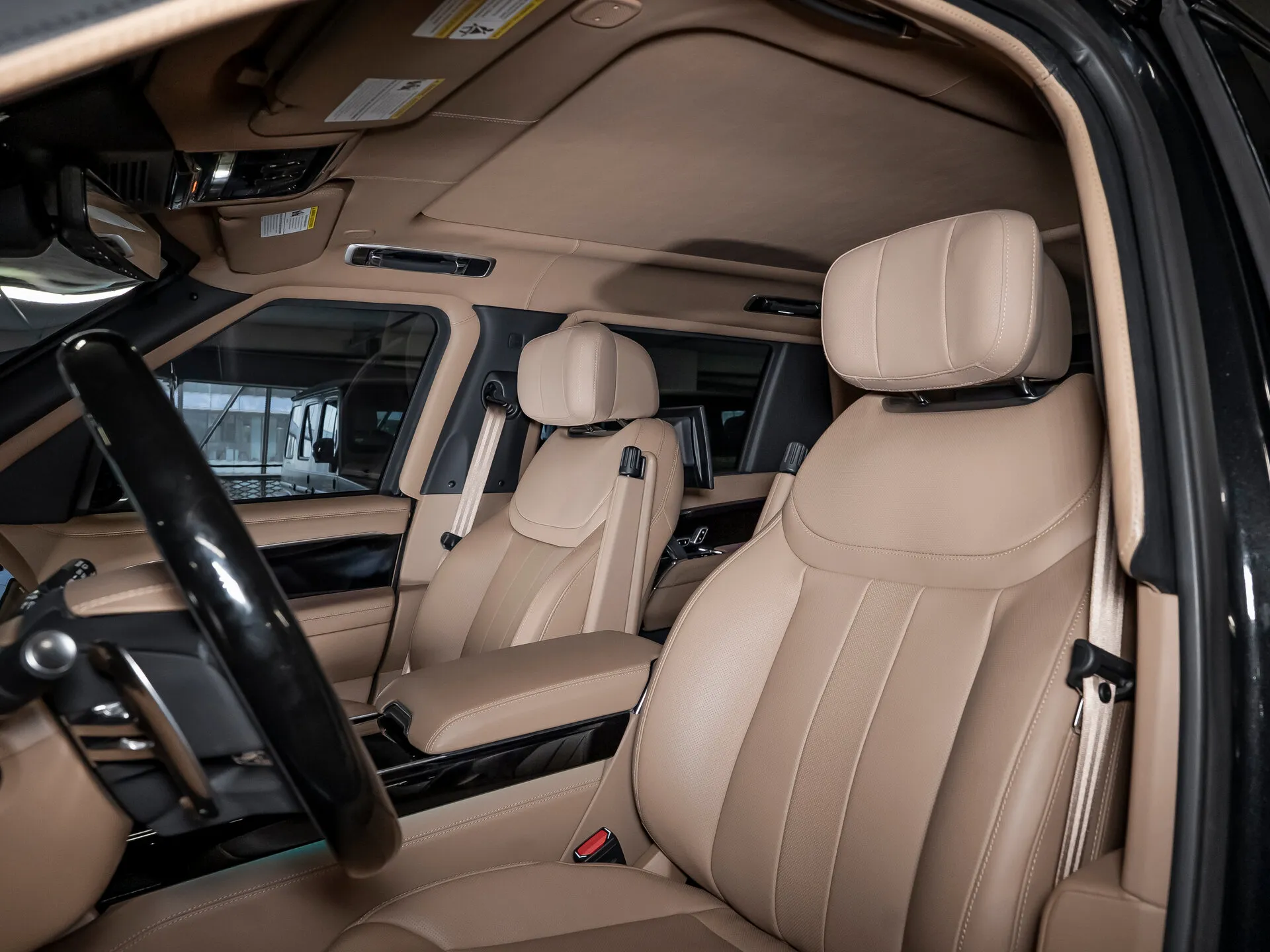 Land Rover Range Rover Long, V 2025 фото 3