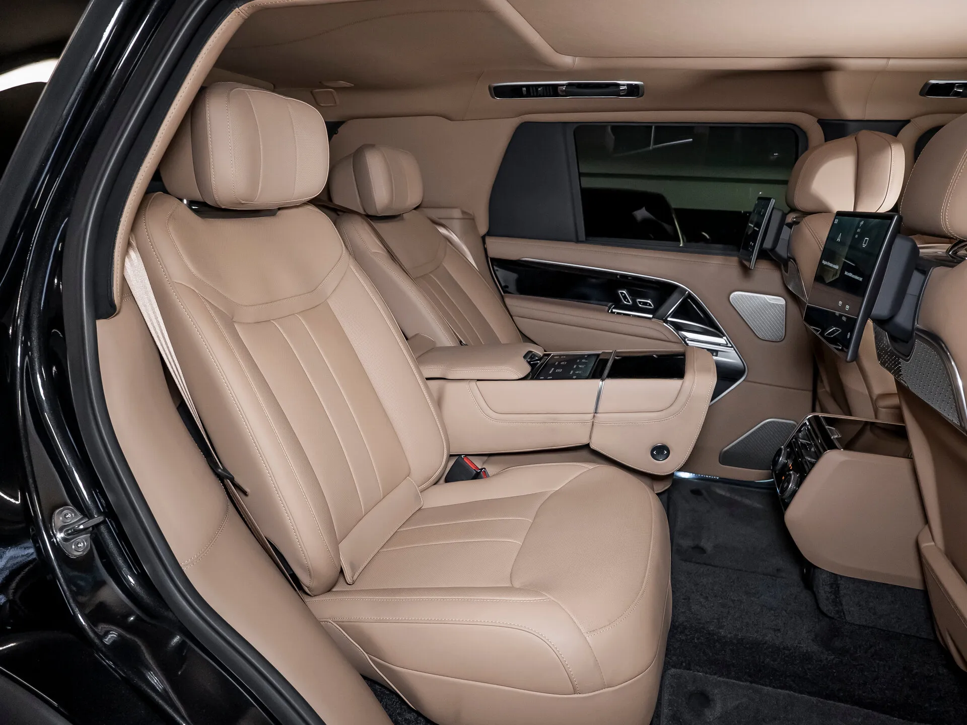 Land Rover Range Rover Long, V 2025 фото 6