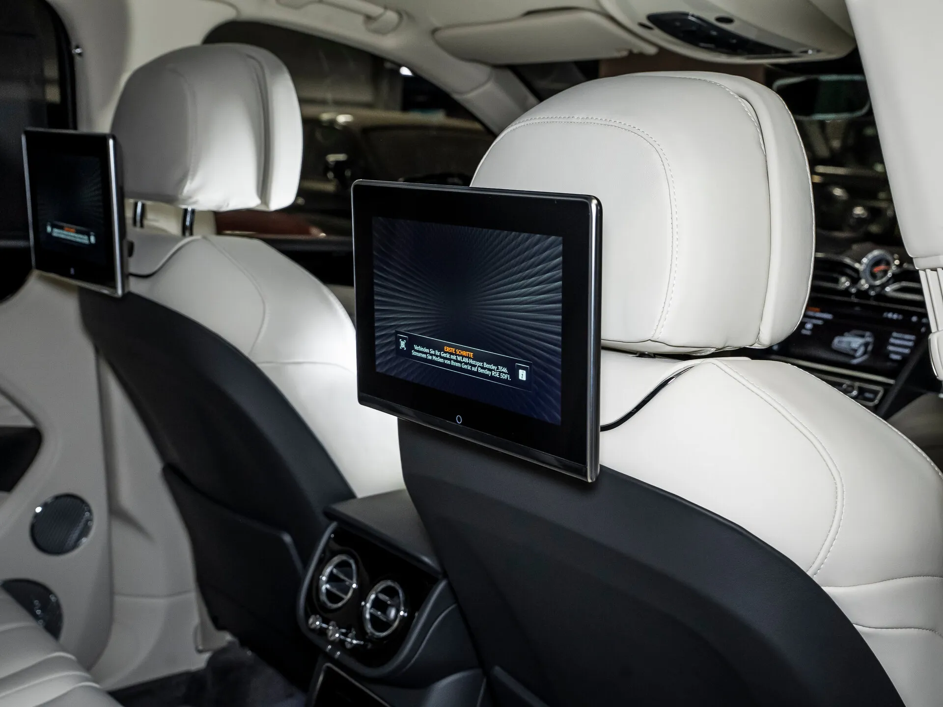 Bentley Bentayga, I Рестайлинг 2026 фото 2