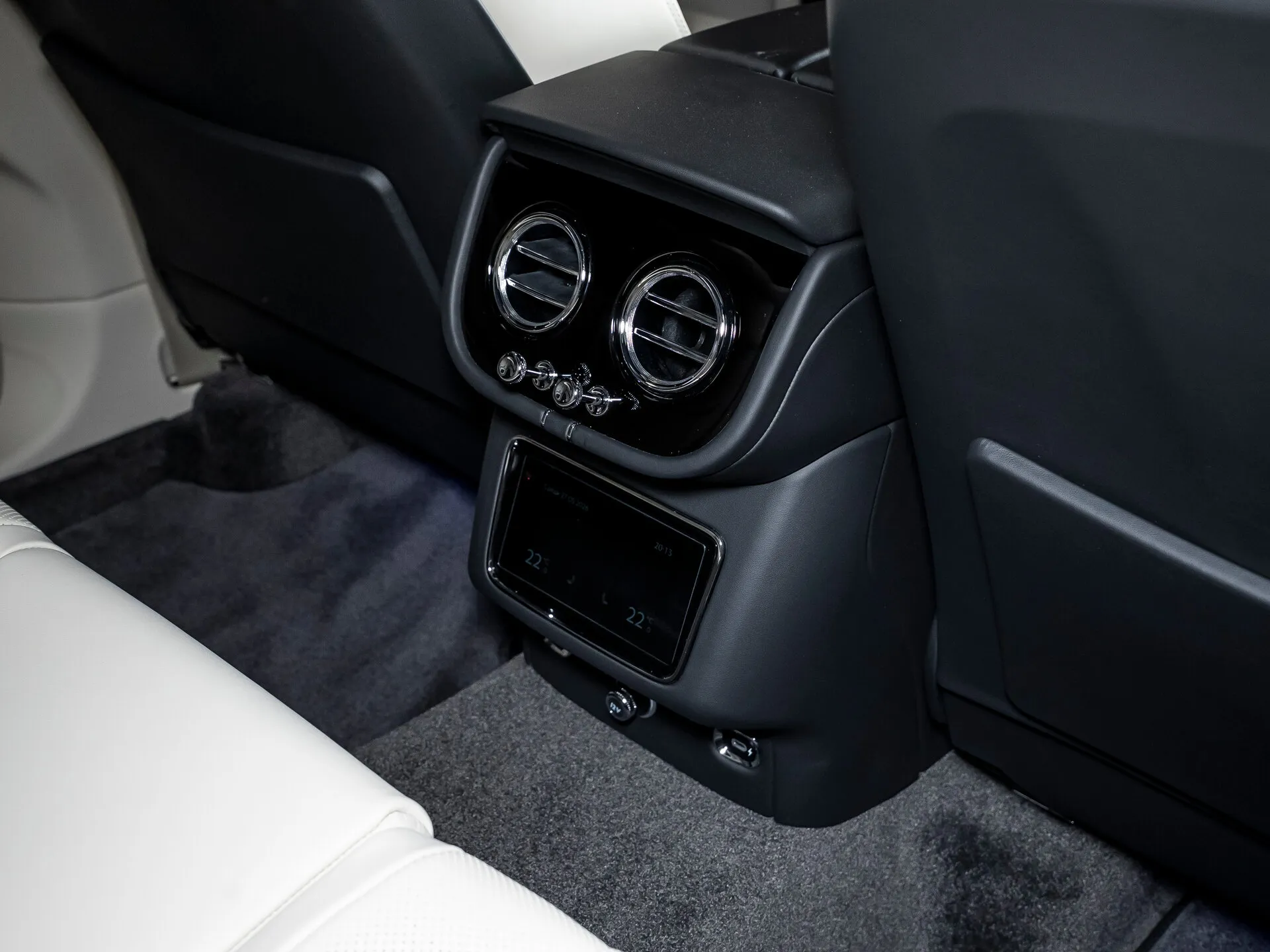Bentley Bentayga, I Рестайлинг 2026 фото 6