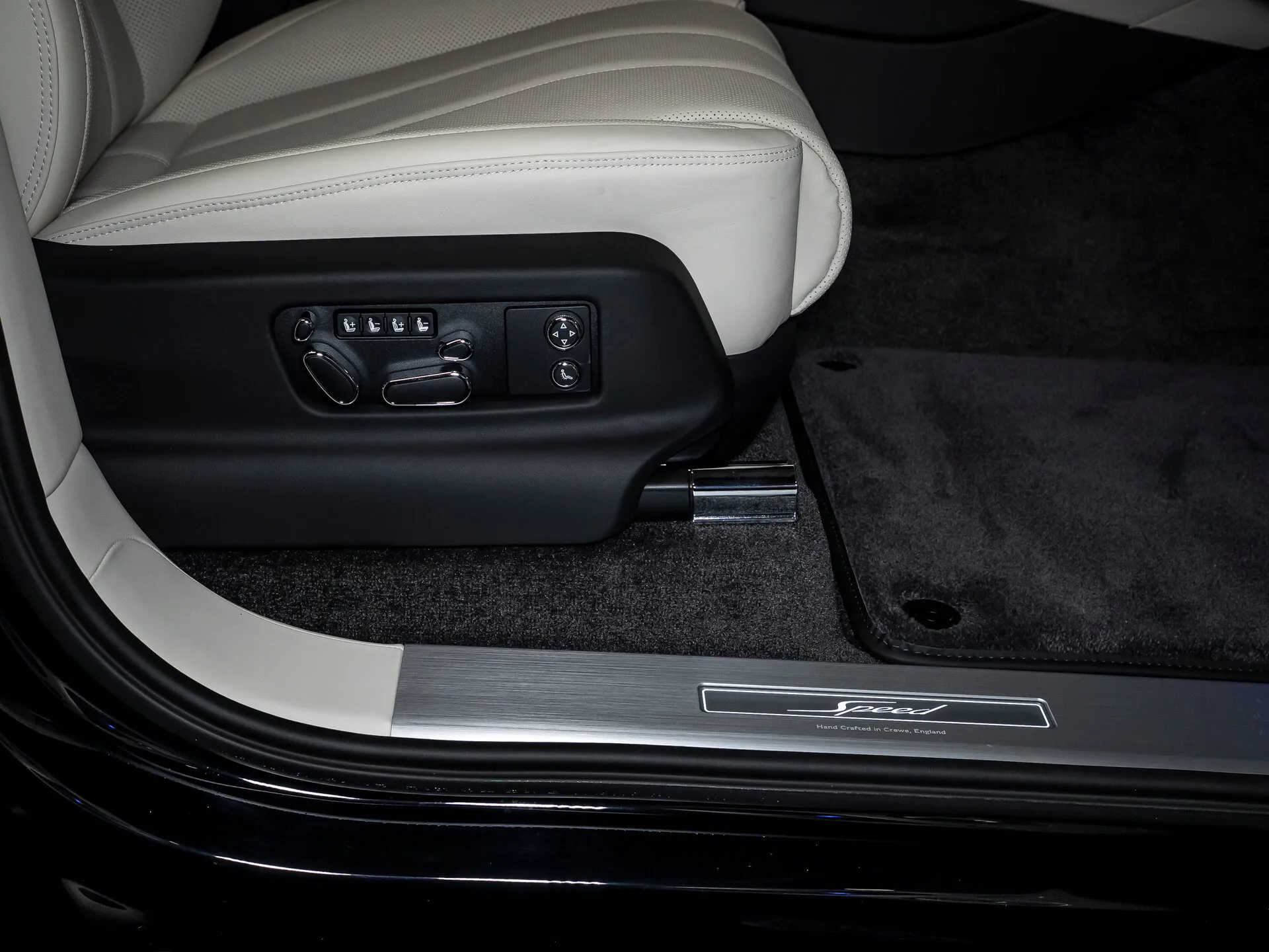 Bentley Bentayga, I Рестайлинг 2026 фото 8