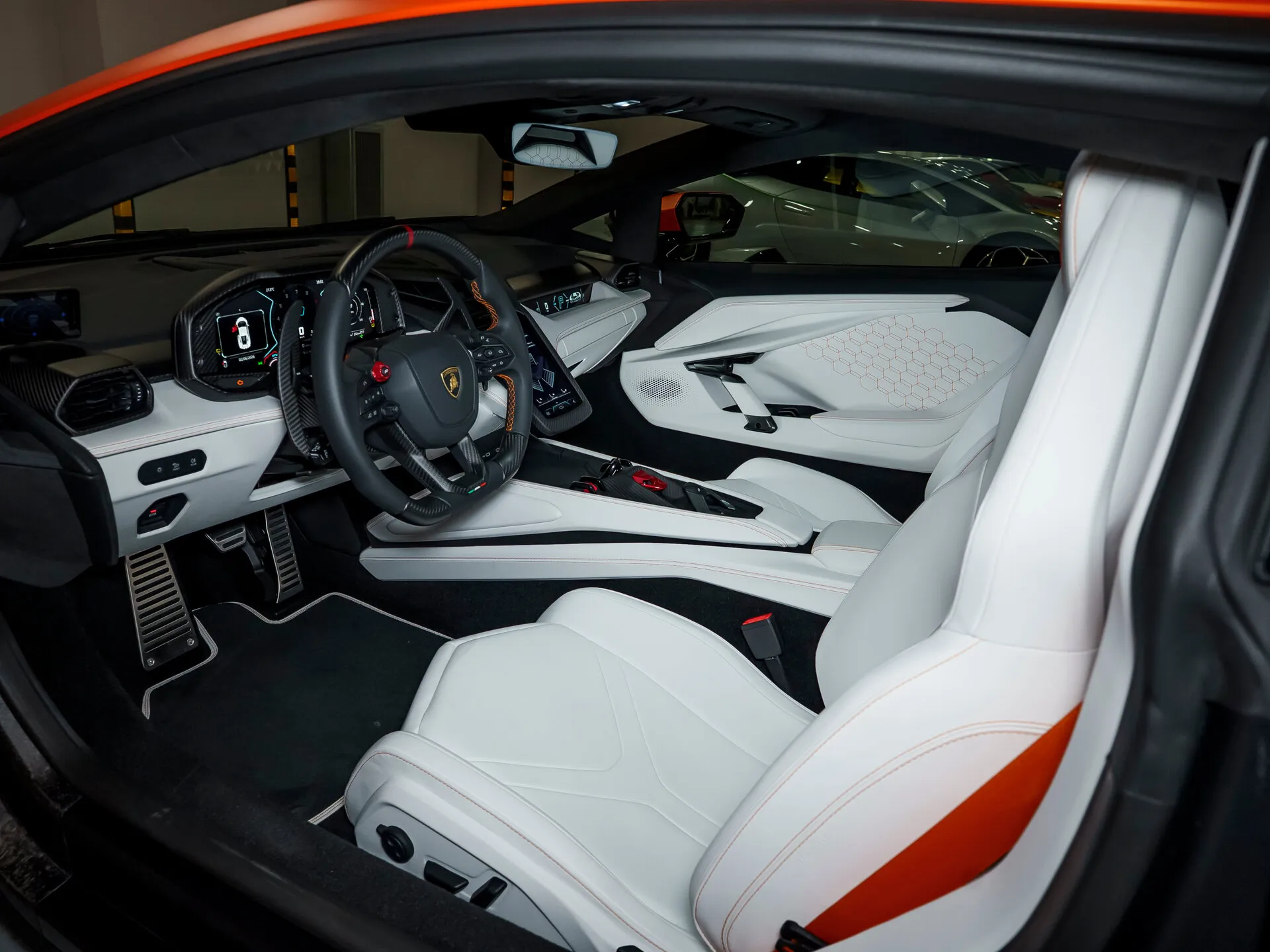 Lamborghini Revuelto, I 2025 фото 4