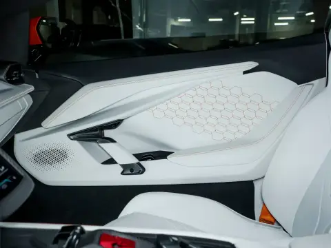 Lamborghini Revuelto, I 2025 — миниатюра 10