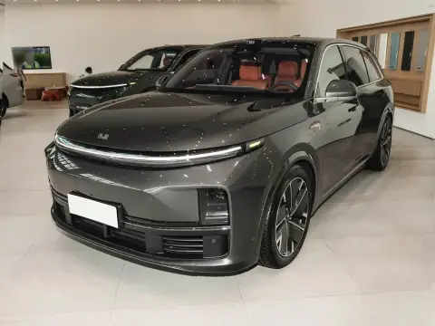 Li Auto L7 2025