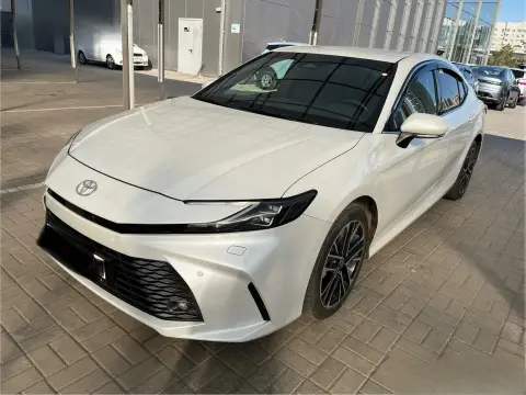Toyota Camry 2025