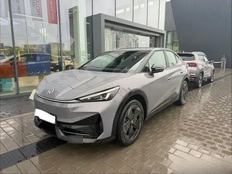 Volkswagen ID.Unyx 06 2025