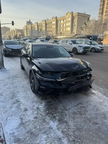 Hyundai Elantra 2025