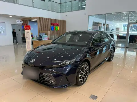 Toyota Camry 2025