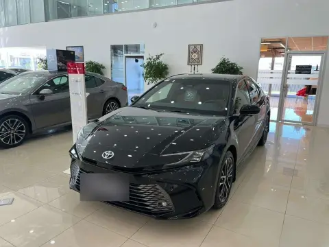 Toyota Camry 2025