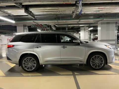 Lexus TX 2025