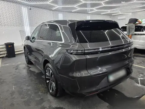 Li Auto L6 2025