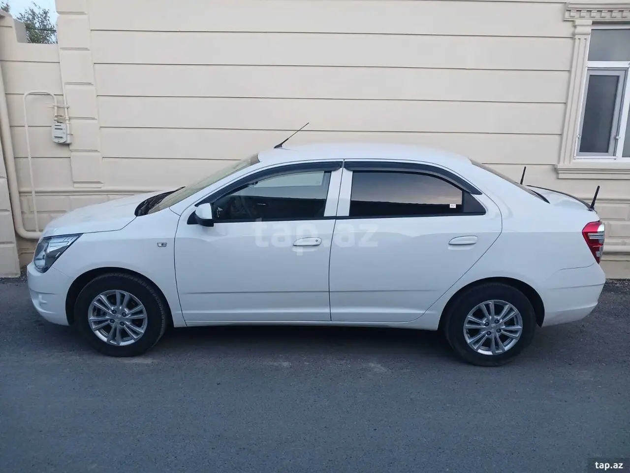 Chevrolet Cobalt 2025 — фото 1 из 8
