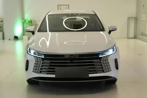BYD Destroyer 05 2025 — миниатюра 2