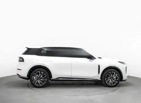 Changan Qiyuan Q07 2025 — миниатюра 4