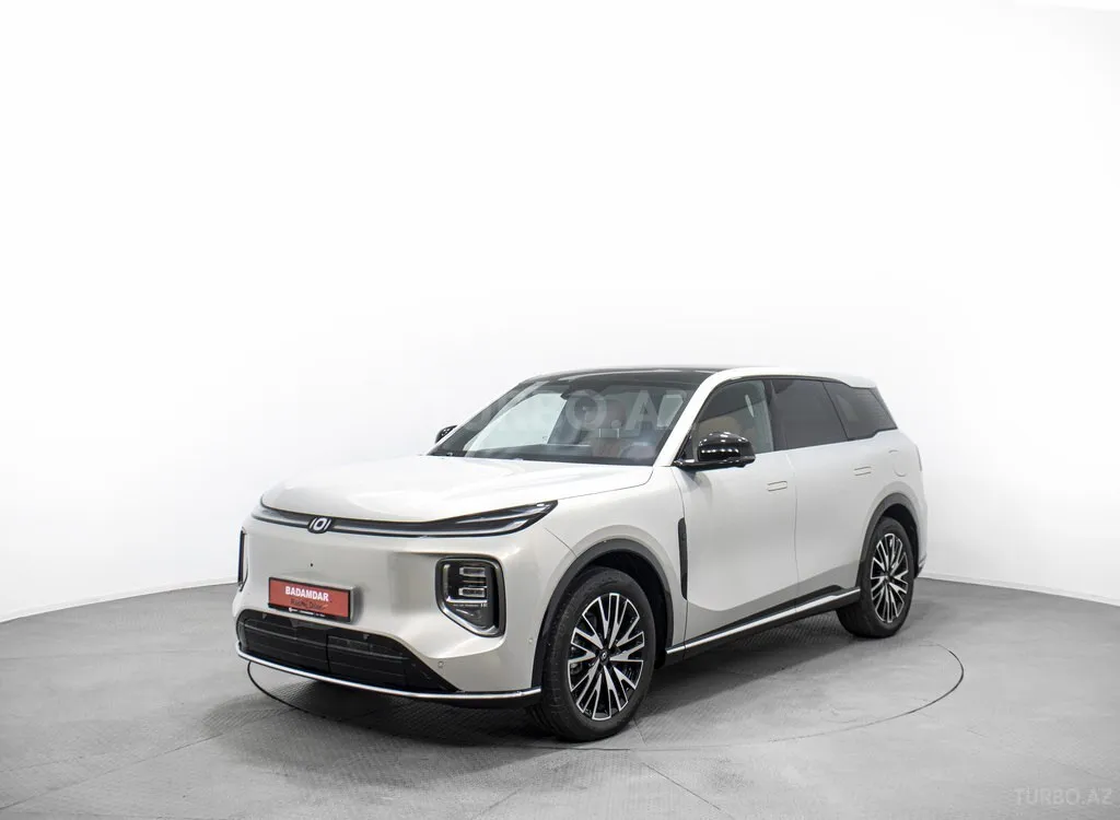 Changan Qiyuan Q07 2025 — фото 1 из 10