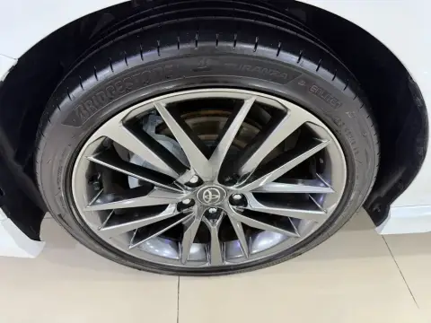 Toyota Camry 2025 — миниатюра 8