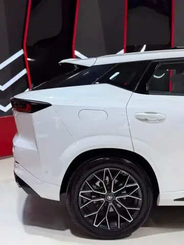 Changan Uni-Z 2025 — миниатюра 8