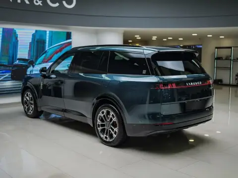 Lynk & Co 900 2026 — миниатюра 4